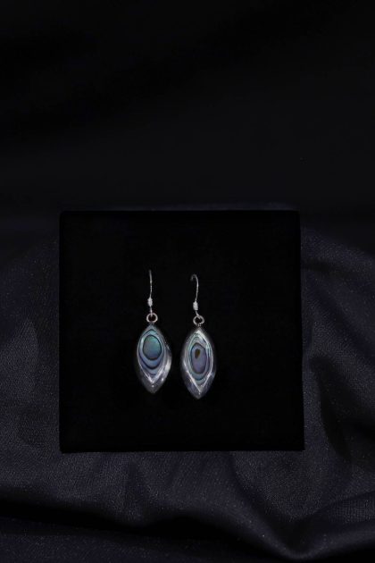 Long Leaf Shape Dangler